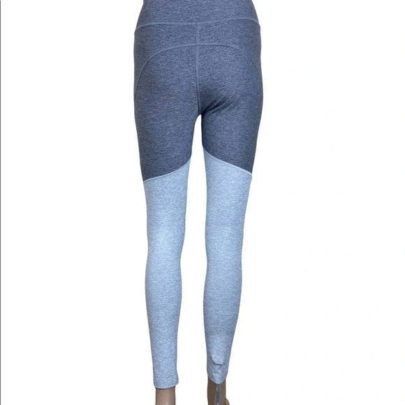 𝅺outdoor Voices Sz Small 7/8 Tri-Tone Warmup Leggings~ Graphite/Ash/Dove - Picture 5 of 6